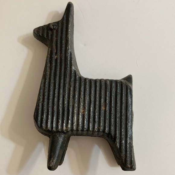 Cast iron Liam’s - Picture 5 of 9